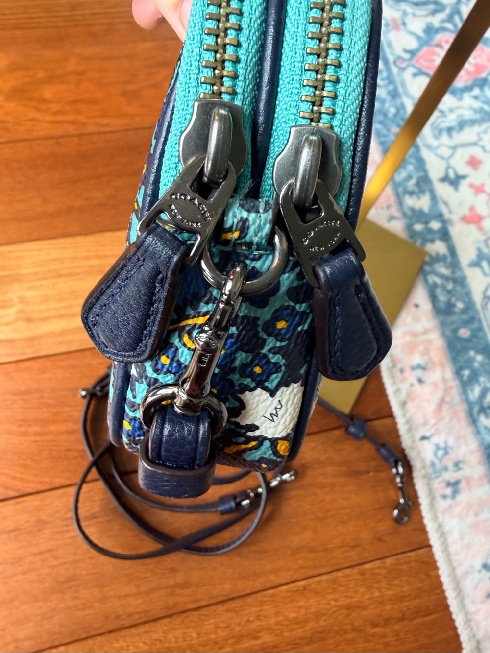 Coach Crossbody Clutch in Yankee Floral Print Canvas. EUC - Picture 5 of 13